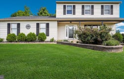 29 CASTLEWOOD DR, CHALFONT, PA 18914