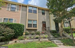 611 KINGS CROFT, CHERRY HILL, NJ 08034