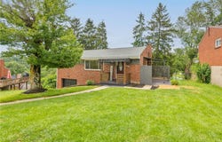 115 Woodhall Dr, Baldwin Boro, PA 15236