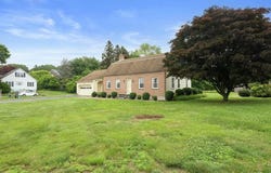 25 Bellevue Avenue, Westerly, RI 02891