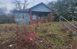 1058 EMERY Highway, Macon, GA 31217