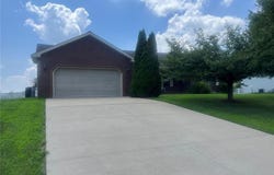 134 Quail Run, Bethalto, IL 62010
