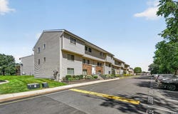 25 College Avenue, Nanuet, NY 10954
