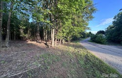 2320 Howard Arnett Road, Lenoir, NC 28645