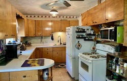 721 S East St, Mankato, KS 66956