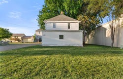 1203 E Cherry, Vermillion, SD 57069