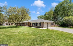 19103 WOODHILL Drive, HAGERSTOWN, MD 21742