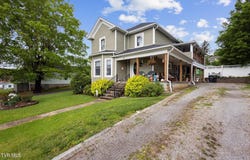 88 West Banner Street, Lebanon, VA 24266