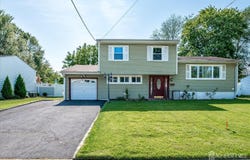 14 McGinnis Road, Edison, NJ 08817