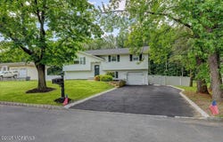 9 Hillside Terrace, Morganville, NJ 07751