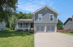 412 Fletcher Drive, Smithville, MO 64089