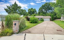 1211 Mulberry Court, Troy, MO 63379