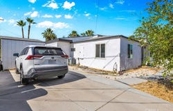 595 S Calle Santa Rosa, Palm Springs, CA 92264