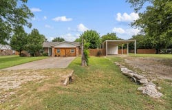 509 E Hayes Avenue, Whitney, TX 76692