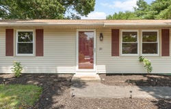 20 Terry Lane E, Wareham, MA 02571