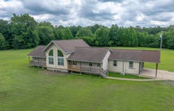 3 Doss Ln, Batesville, AR 72501