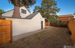 219 3rd St, Estes Park, CO 80517