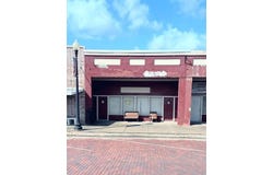 312 W Navasota, Groesbeck, TX 76642