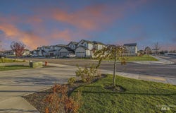 4690 W Silver River St, Meridian, ID 83646-6894