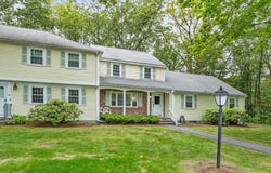 101 Drummer Rd, Acton, MA 01720