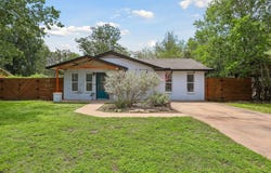 407 Magnolia St, Bastrop, TX 78602