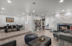 22041 Kinzie Street, Chatsworth, CA 91311