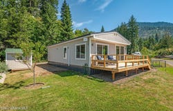 302 School Rd, Hope, ID 83836