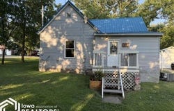 302 N Liberty, Cincinnati, IA 52549