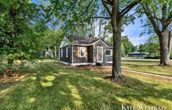 403 136th Avenue, Holland, MI 49424
