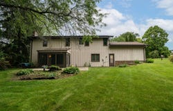 5325 Linden Cir, Racine, WI 53406
