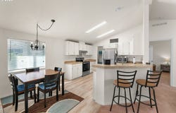 122 KRISTI LEE LN, Roseburg, OR 97471