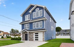 265 Roosevelt Avenue, Freeport, NY 11520