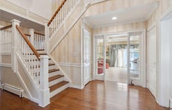 45 Peach Drive, East Hills, NY 11576