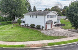 1103 HEDGEROW Lane, PHILADELPHIA, PA 19115