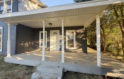 707 E Cedar Street, Sutton, NE 68979