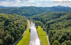 000 Ballou Farm Road, Crumpler, NC 28617