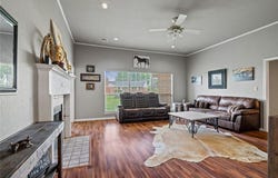1323 E Oak Street, El Reno, OK 73036