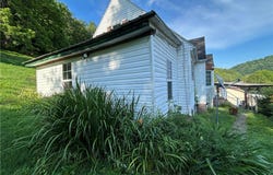 73 High Street, Clay, WV 25043
