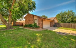 1405 Creston Way, Edmond, OK 73012