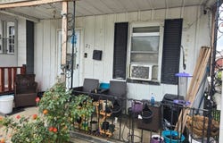 21 Railroad Ave, Phillipsburg Town, NJ 08865-3211