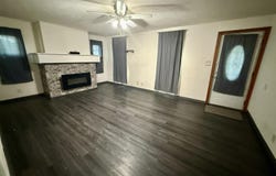 107 N DARST Street, Eureka, IL 61530