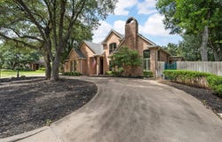 804 Wooded Crest Drive, Woodway, TX 76712