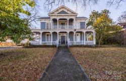 121 York Street, Chester, SC 29706