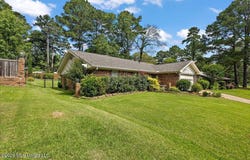 55 Sunline Drive, Brandon, MS 39042
