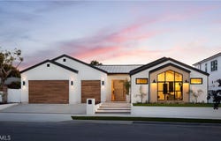 1453 Galaxy Dr, Newport Beach, CA 92660