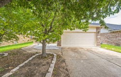 633 Sweet Leaf LN, Pflugerville, TX 78660