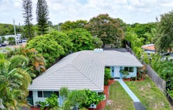 1680 NE 34th Lane, Oakland Park, FL 33334