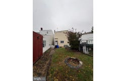 128 S 2ND Street, SAINT CLAIR, PA 17970