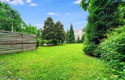 2 Caledonia Ave, Louisville, KY 40206