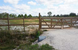 551 S DICKEY ROAD, AVON PARK, FL 33825